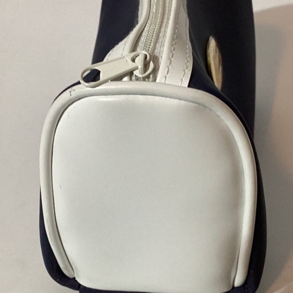 Makeup bag, waterproof, zip top, from Dior Parfume - Picture 3 of 9